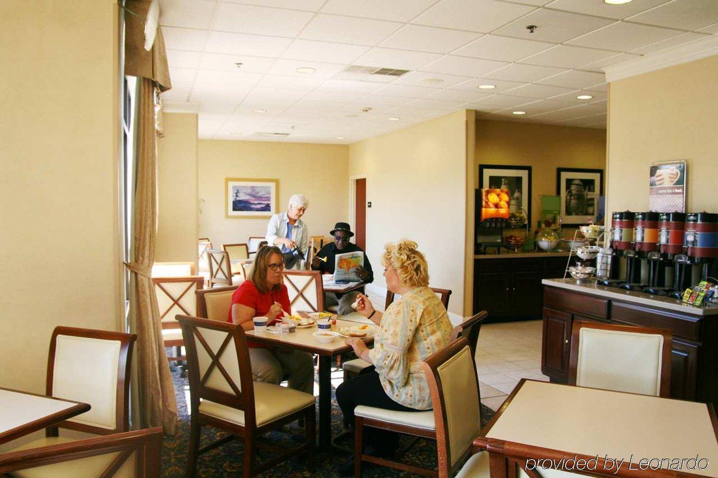 Hampton Inn Carbondale Restaurant photo